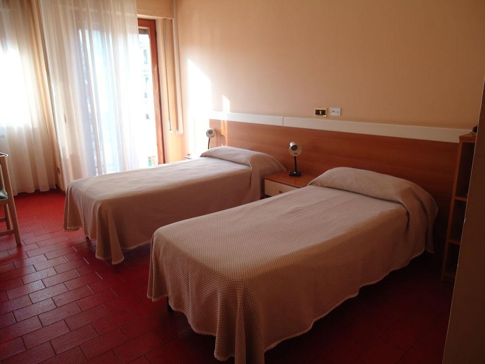 Hotel Ristorante Mommo Polistena Екстериор снимка