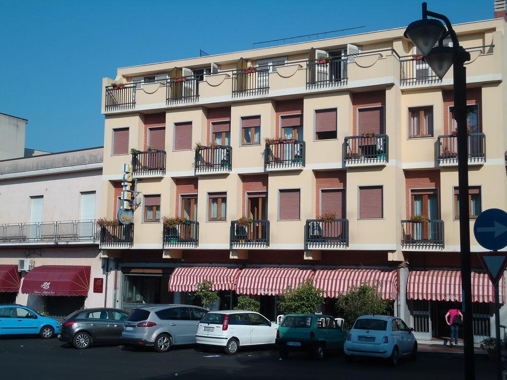 Hotel Ristorante Mommo Polistena Екстериор снимка