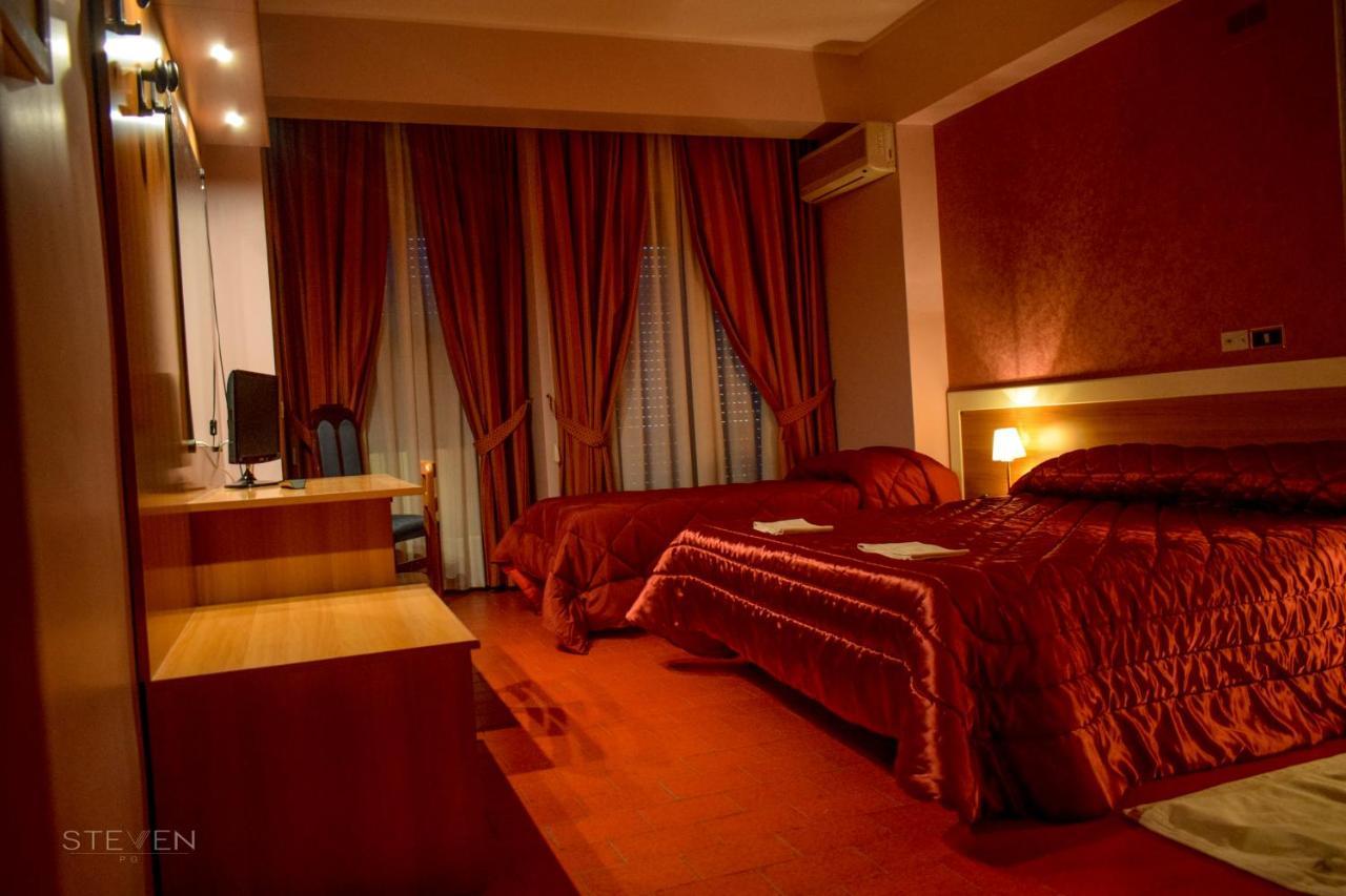 Hotel Ristorante Mommo Polistena Екстериор снимка